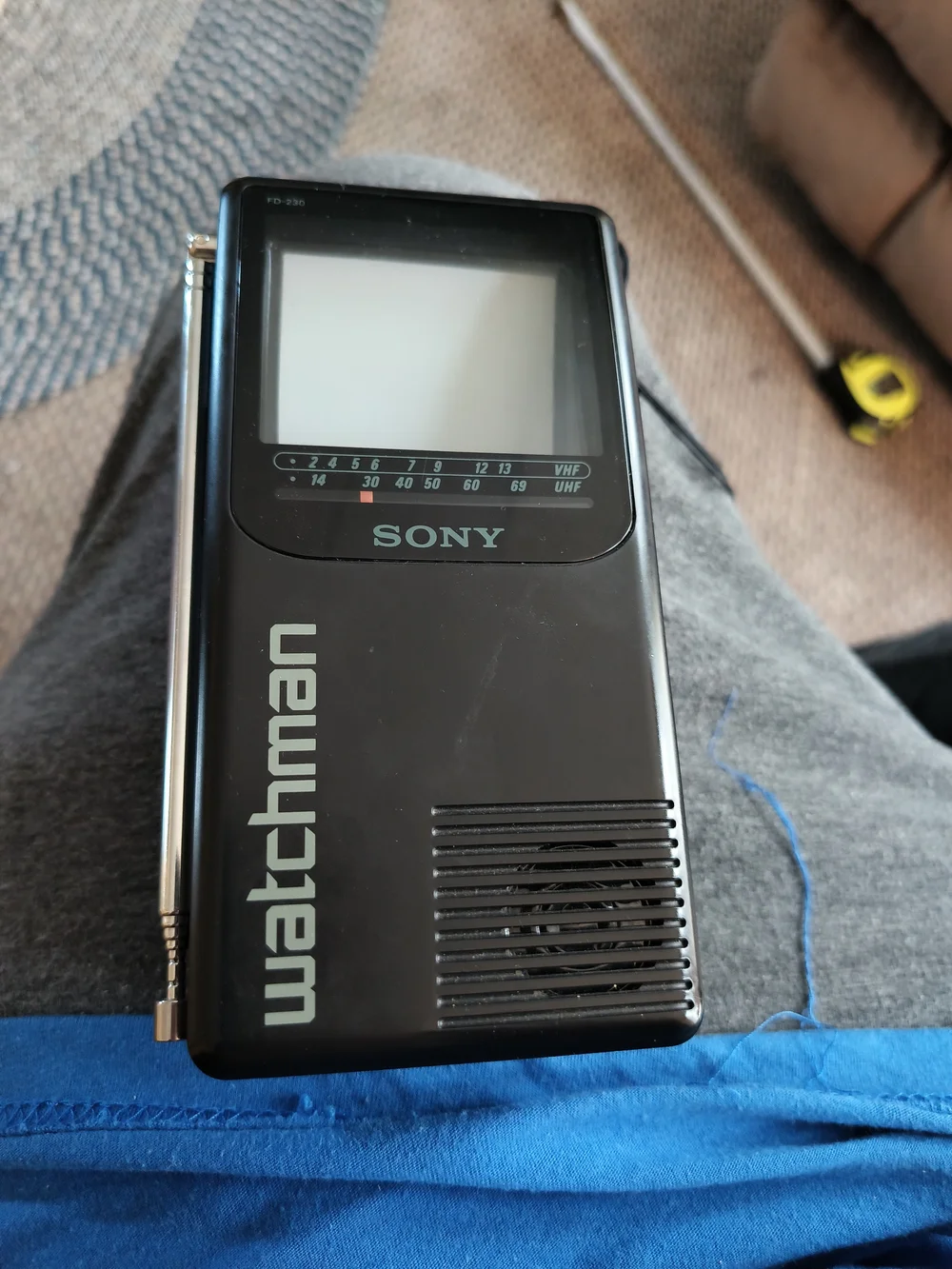 Sony Watchman Portable TV - Black 1993 2 Inch Screen
